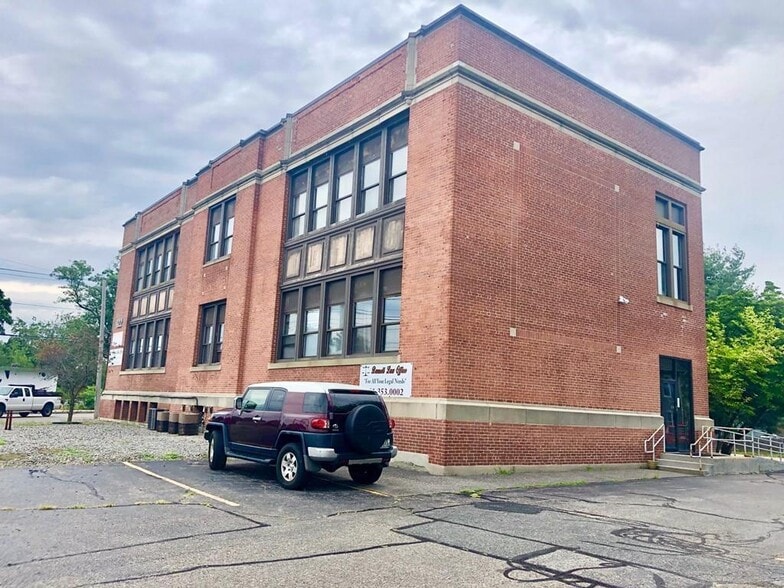 More Photos Of 422 Post Rd, Warwick Medical For Lease