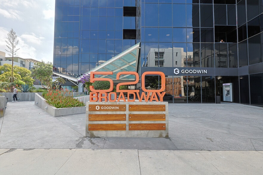 More Photos Of 520 Broadway, Santa Monica Office For Lease