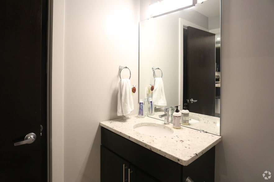 More Photos Of 4321 Manchester Ave, Saint Louis Apartments For Sale