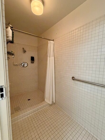 More Photos Of 1370 India St, San Diego Loft Creative Space For Lease