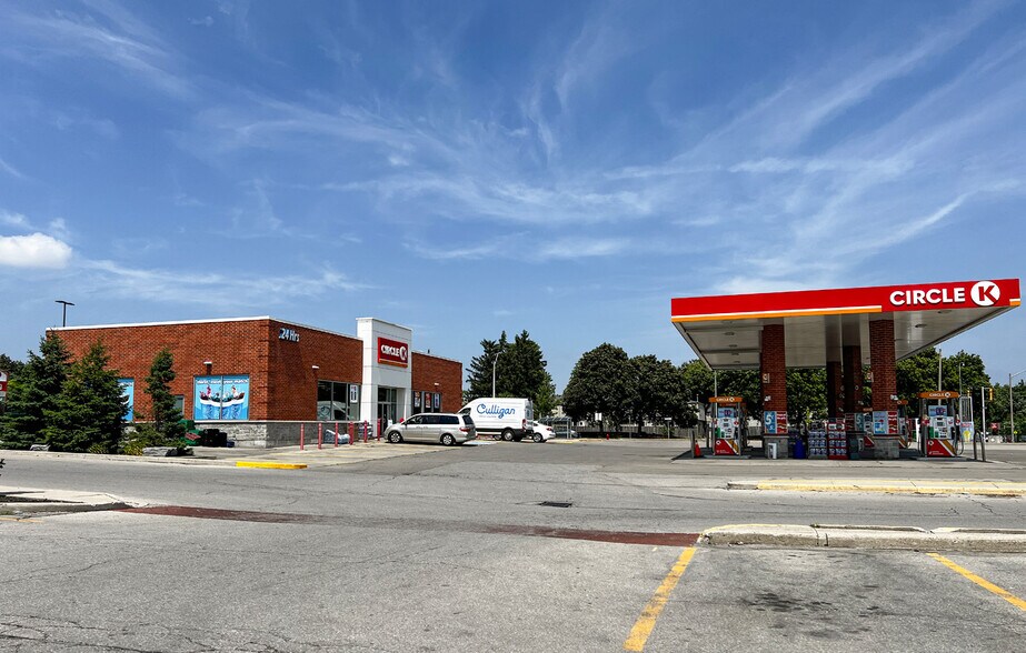 More Photos Of 1070 Stonechurch Rd, Hamilton General Retail For Lease