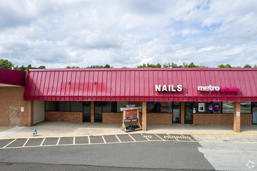 More Photos Of 233 S Broadway, Pennsville Unknown For Lease