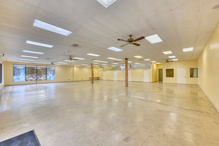More Photos Of 5858 St Augustine Rd, Jacksonville Freestanding For Lease