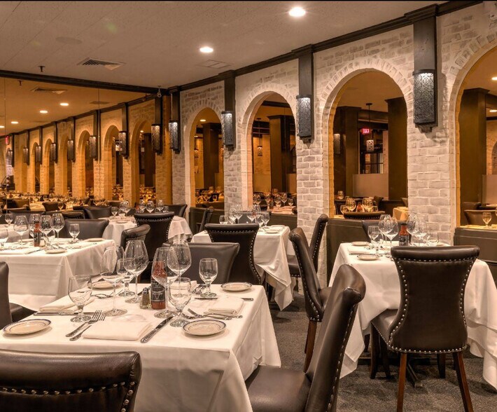 More Photos Of 117 W 58th St, New York Apartments For Lease