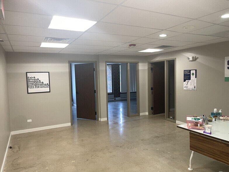 More Photos Of 5301 Dempster St, Skokie Medical For Lease