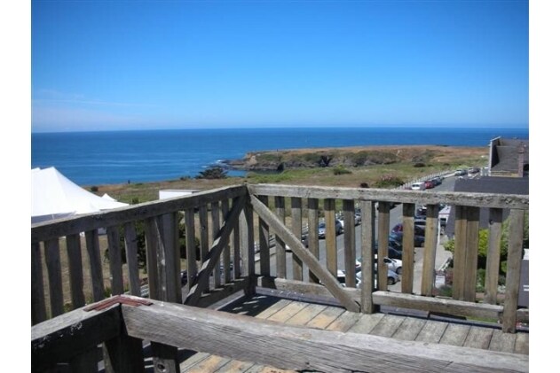 More Photos Of 45040 Main St, Mendocino Restaurant For Sale