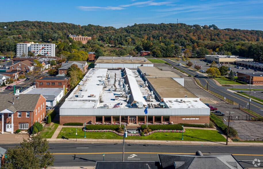 More Photos Of 1170 Main St, Newington Manufacturing For Lease