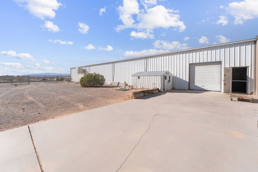 More Photos Of 480 Pat Ave, Overton Industrial For Sale