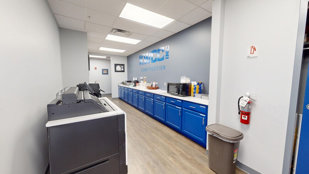 More Photos Of 111 S Lake St, Montgomery Service For Sale