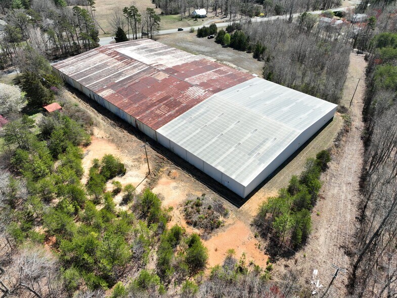 More Photos Of 1011 Drive in Rd, Nathalie Industrial For Sale