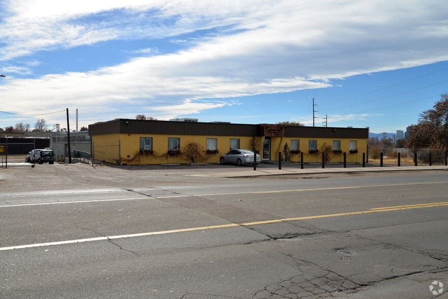 More Photos Of 3600 E 40th Ave, Denver Warehouse For Lease