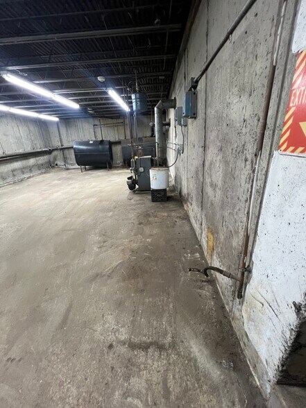 More Photos Of 45 Mystic Ave, Somerville Auto Repair For Lease