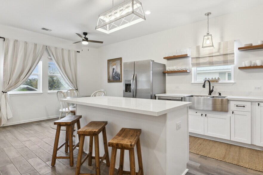 More Photos Of 437 Webster St, Bay Saint Louis Apartments For Sale