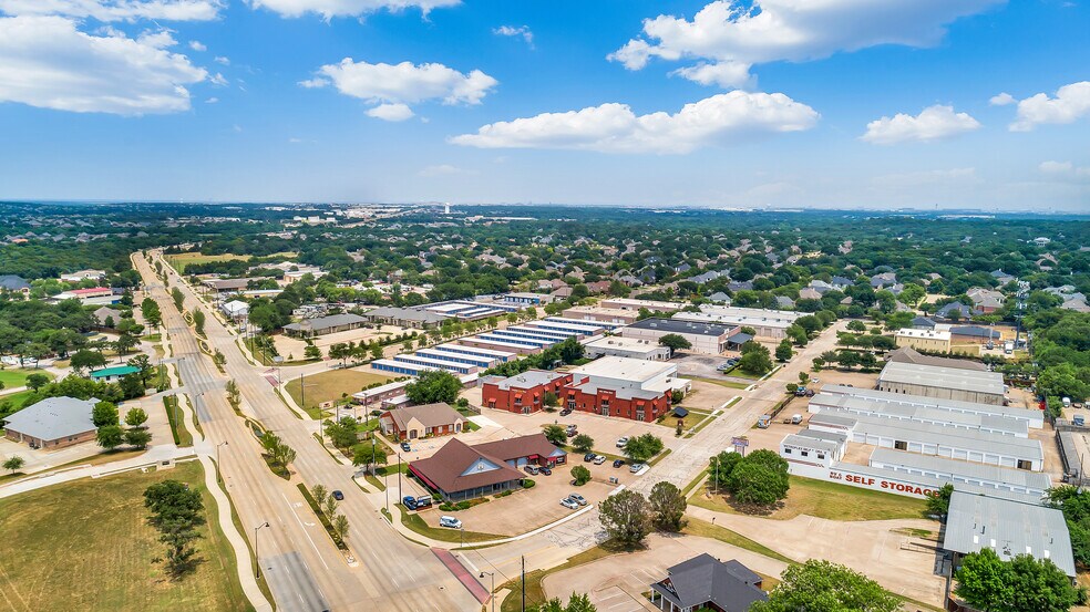 More Photos Of 1900 Industrial Blvd, Colleyville Light Manufacturing For Lease