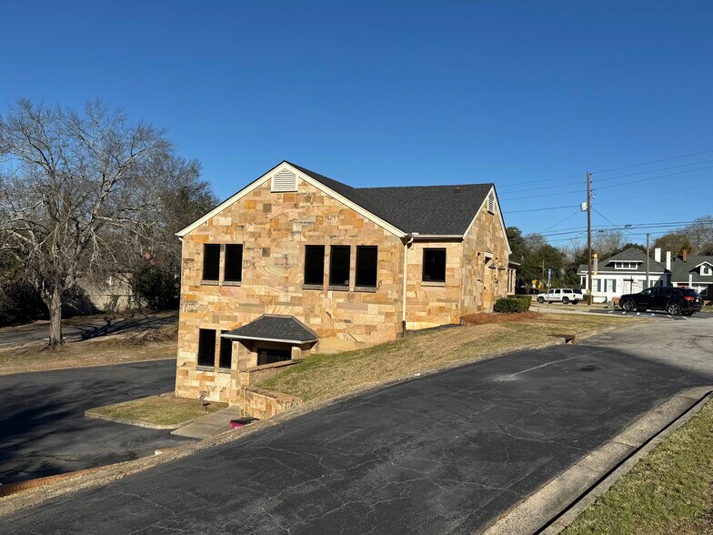 More Photos Of 2370 Vineville Ave, Macon-Bibb Office Residential For Lease