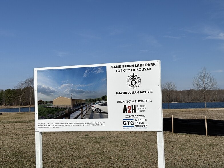 More Photos Of 600 Market, Bolivar Self Storage For Sale