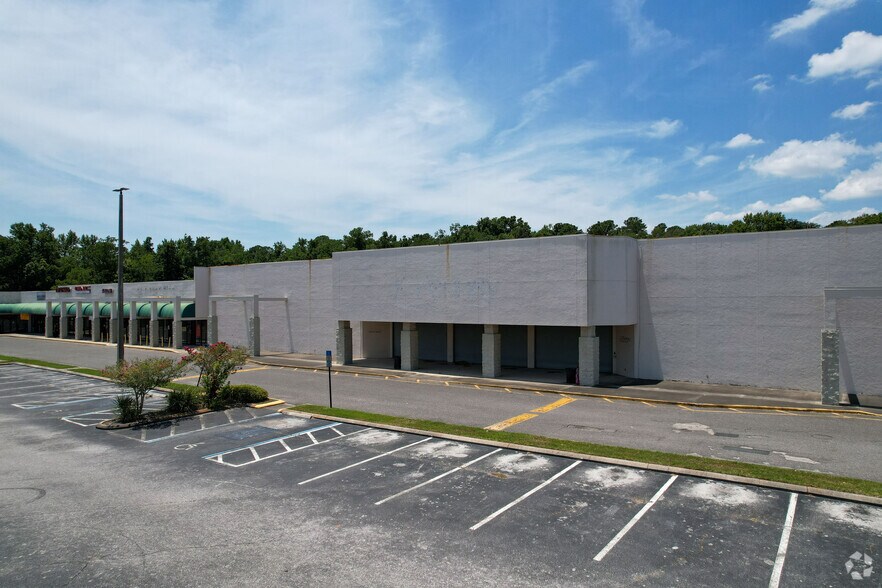 3000 Dunn Ave, Jacksonville, FL 32218 Retail For Lease