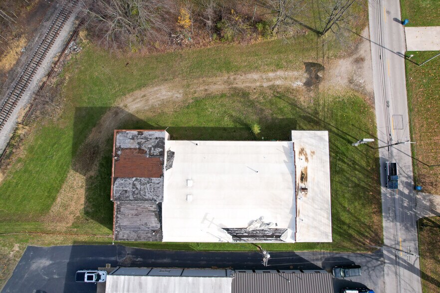 More Photos Of 1020 N 5th St, Fremont Light Manufacturing For Sale