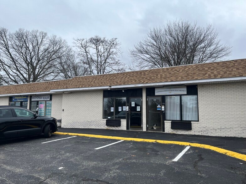 Primary Photo Of 167-187 Ferry Blvd, Stratford Freestanding For Lease