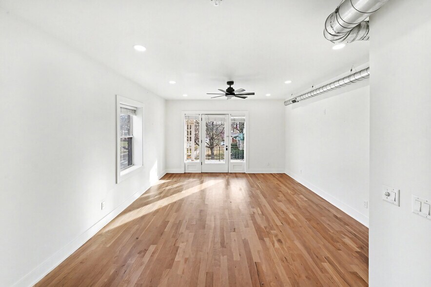 More Photos Of 112 E 43rd St, Kansas City Apartments For Sale