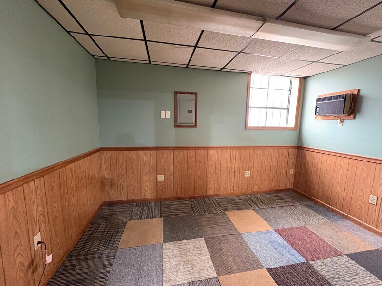 More Photos Of 4964 Yukon St NW, Canton Industrial For Sale