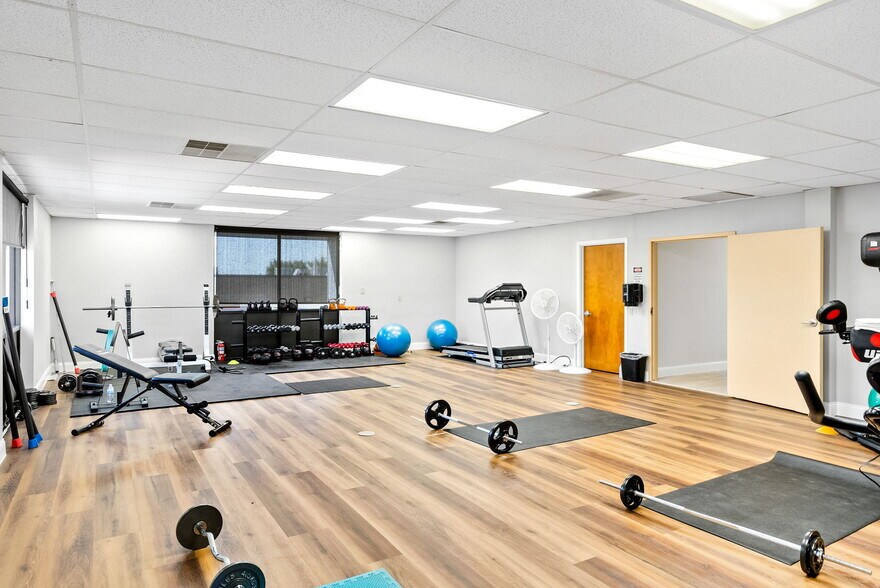 More Photos Of 9502 Computer Dr, San Antonio Medical For Sale