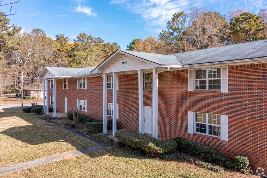 More Photos Of 2605 Ben Hill Rd, East Point Schools For Sale