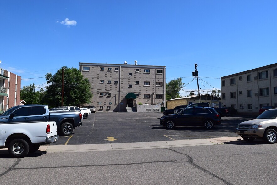 More Photos Of 1100 W Littleton Blvd, Littleton Loft Creative Space For Lease
