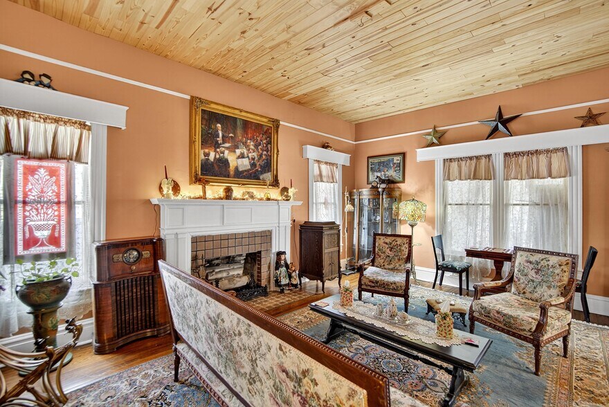 More Photos Of 805 N Wheeler St, Plant City Hospitality For Sale