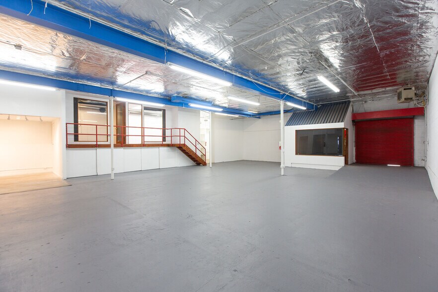 More Photos Of 1248 S Fairfax Ave, Los Angeles Light Manufacturing For Sale