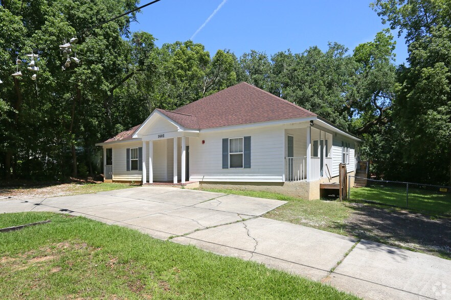 Primary Photo Of 1602 Airport Dr, Tallahassee Apartments For Sale