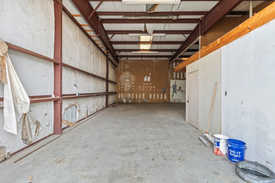 More Photos Of 7031 State Highway 75 S, Huntsville Manufacturing For Sale