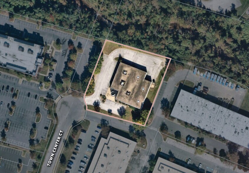 More Photos Of 8363 Town Center Ct, Nottingham Showroom For Lease