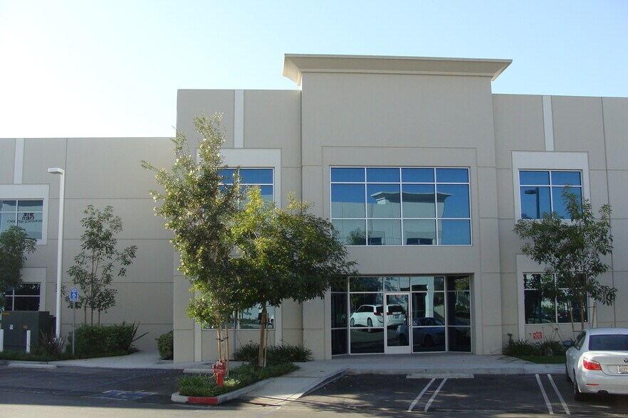 More Photos Of 511 S Harbor Blvd, La Habra Warehouse For Lease