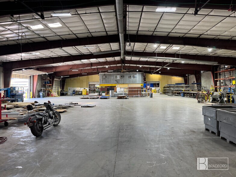 More Photos Of 5100 Marshall St, Sherman Industrial For Sale