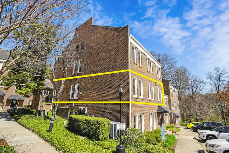 More Photos Of 9522 State Route 29, Fairfax Loft Creative Space For Sale