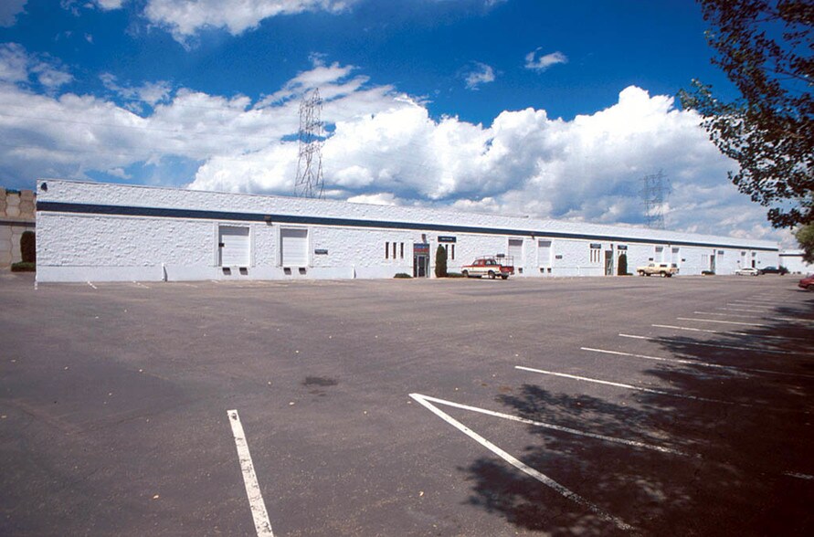 More Photos Of 405-431 Violet St, Golden Warehouse For Lease