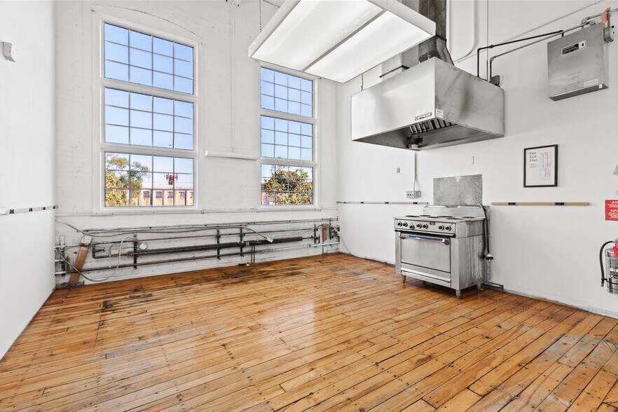 More Photos Of 114 Boston Post Rd, West Haven Medical For Lease