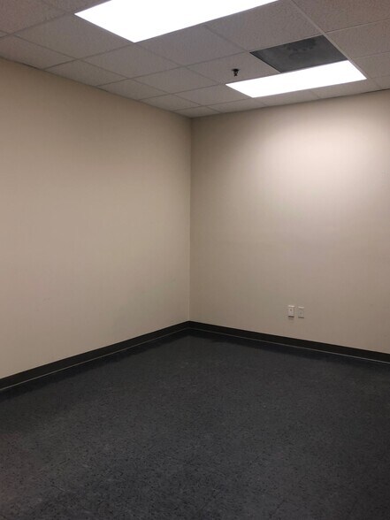 More Photos Of 5745 Essen Ln, Baton Rouge Office For Lease