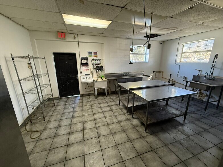 More Photos Of 550 E Main St, Bartow Freestanding For Sale