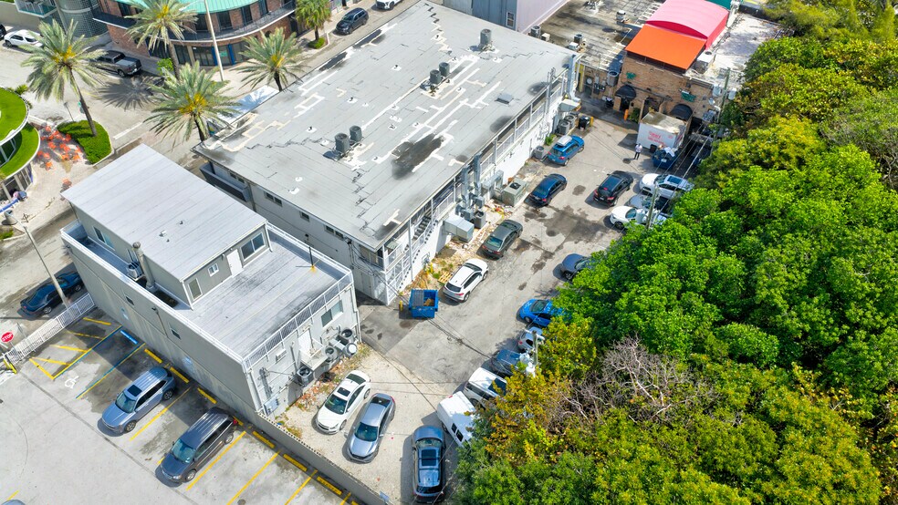 More Photos Of 3134-3150 NE 9th St, Fort Lauderdale Restaurant For Sale
