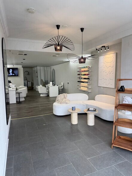 More Photos Of 135-137 Sunrise Hwy, Amityville Storefront Retail Office For Lease