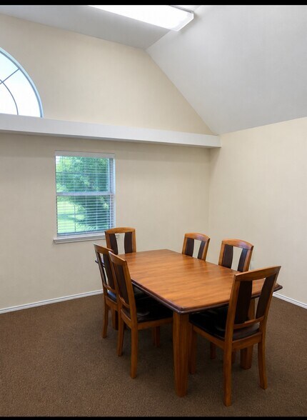 More Photos Of 192 W US Highway 380, Bridgeport Office For Sale