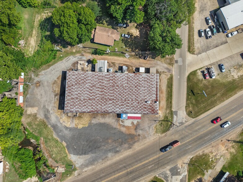 More Photos Of 367 State Highway 155 N, Gilmer Bar For Sale