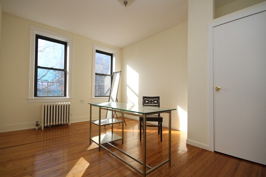 More Photos Of 4021 61st St, Woodside Apartments For Sale