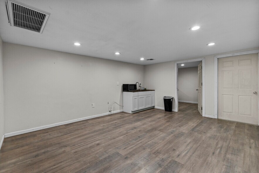 More Photos Of 1819 S 1st Ave, Safford Office For Sale