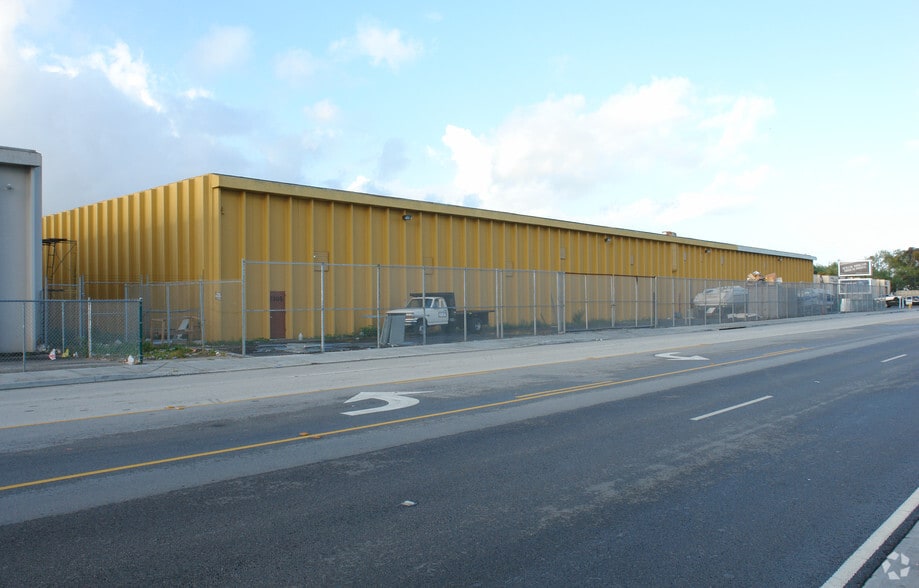 More Photos Of 2305 NW 150th St, Opa Locka Warehouse For Sale