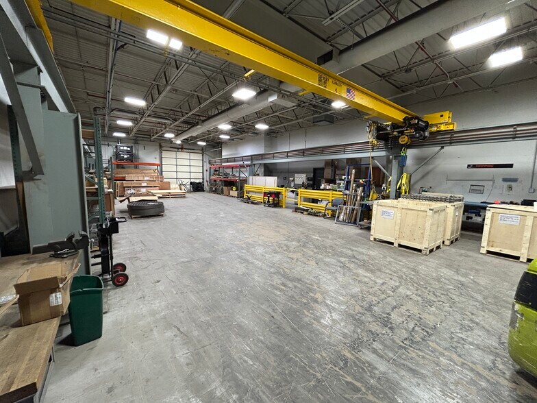 More Photos Of 2800 Hitchcock Ave, Downers Grove Manufacturing For Sale