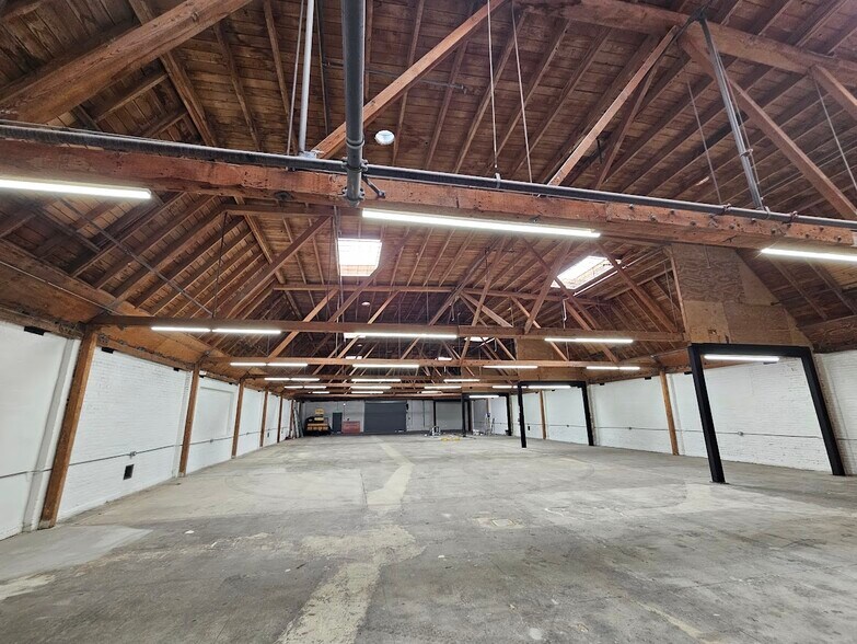 More Photos Of 1810 W Pico Blvd, Los Angeles Warehouse For Lease