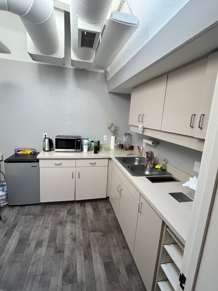 More Photos Of 31 Soledad Dr, Monterey Medical For Sale